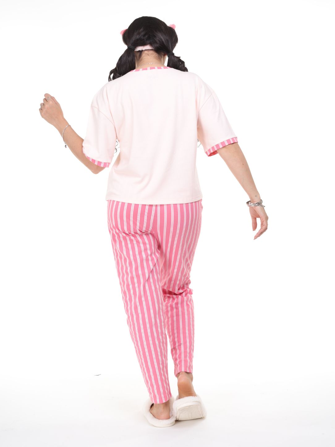 Pijama pantalón rojo de rayas  y camisa manga corta stitch blanca
