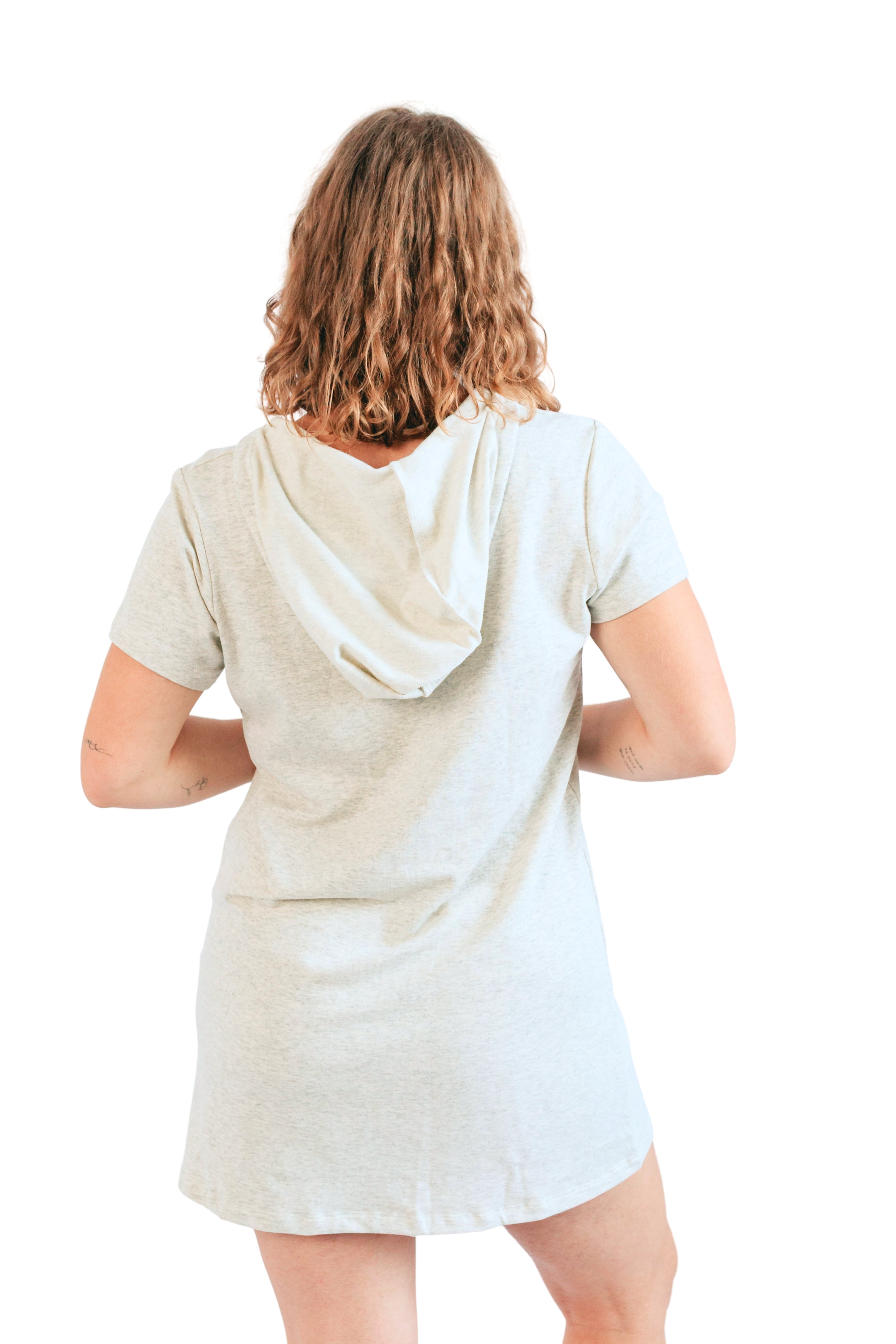 Vestido deportivo corto gris
