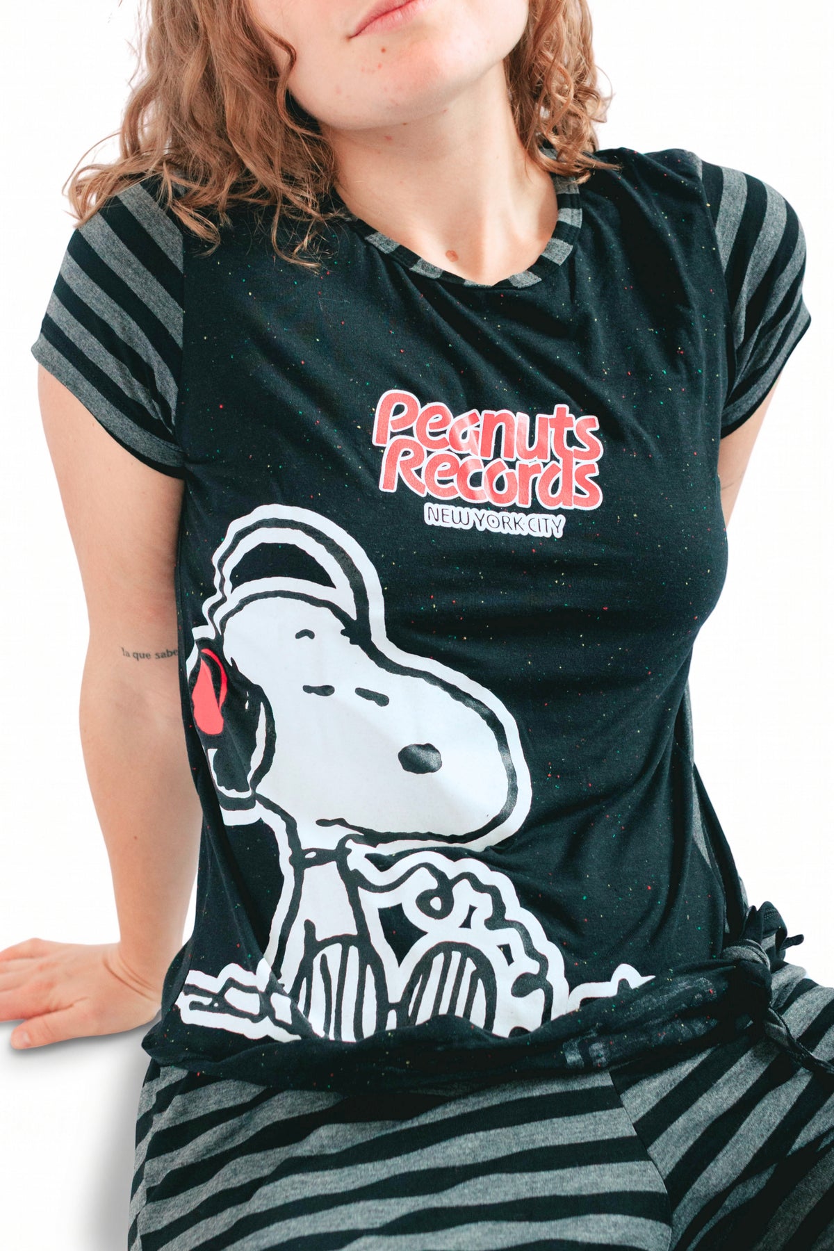 Pijama pantalón y camisa manga corta snoopy negro