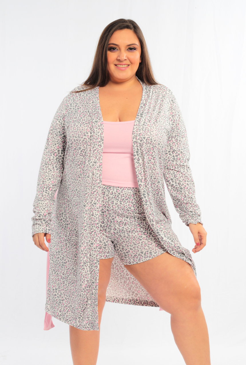 Pijama de tres piezas, Short, playera de tirantes y bata de leopardo