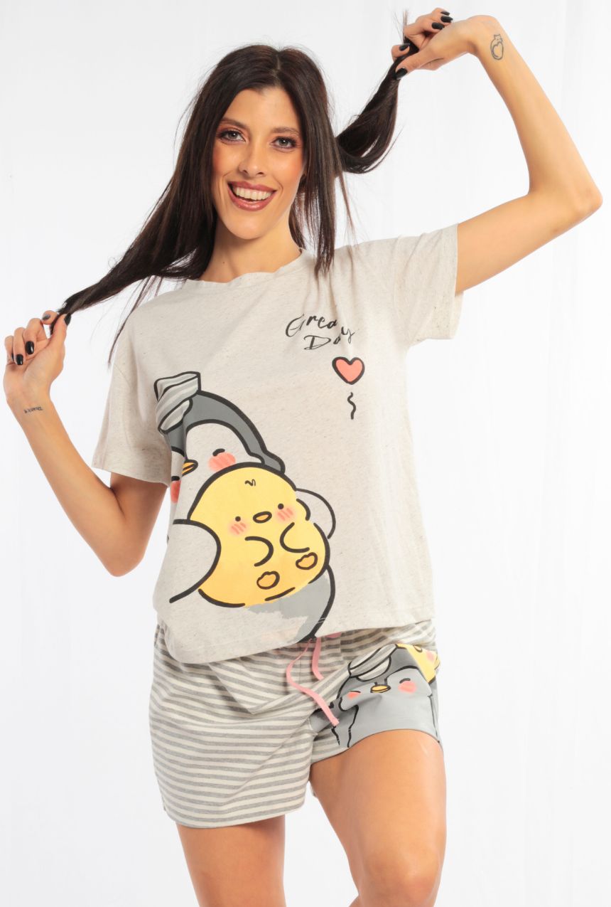 Pijama short con playera manga corta de pinguino con pollito