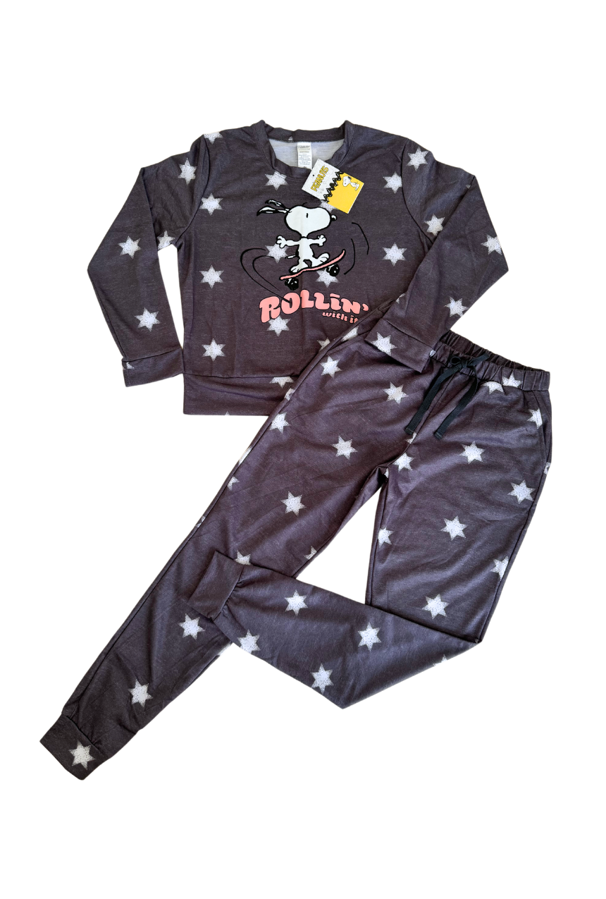 Pijama pants y sudadera gris con estrellas de snoopy