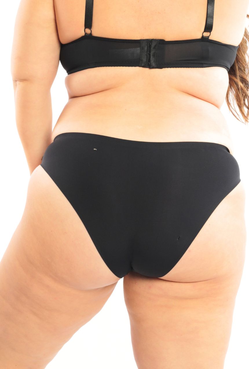 Calzón tipo bikini de costuras fusionadas con laterales de encaje