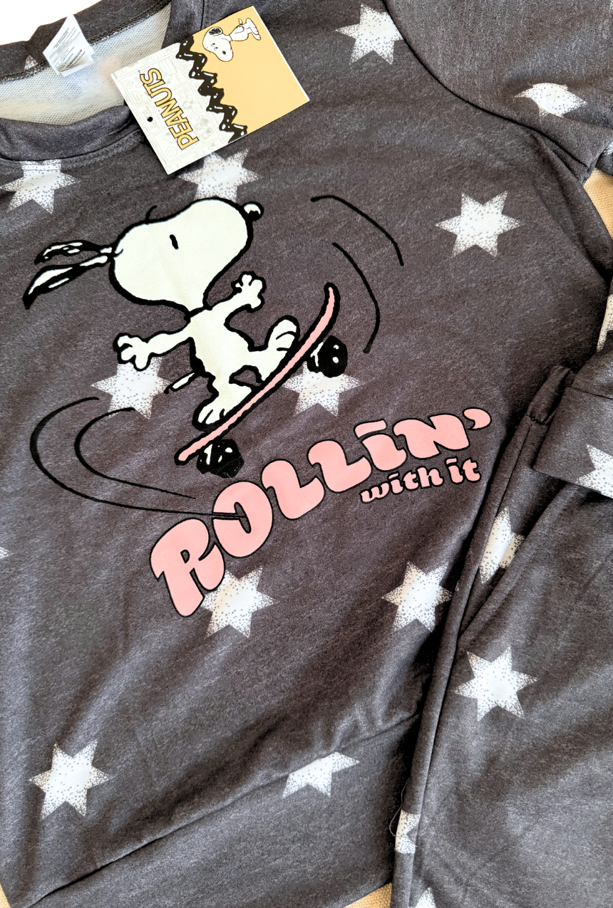 Pijama pants y sudadera gris con estrellas de snoopy