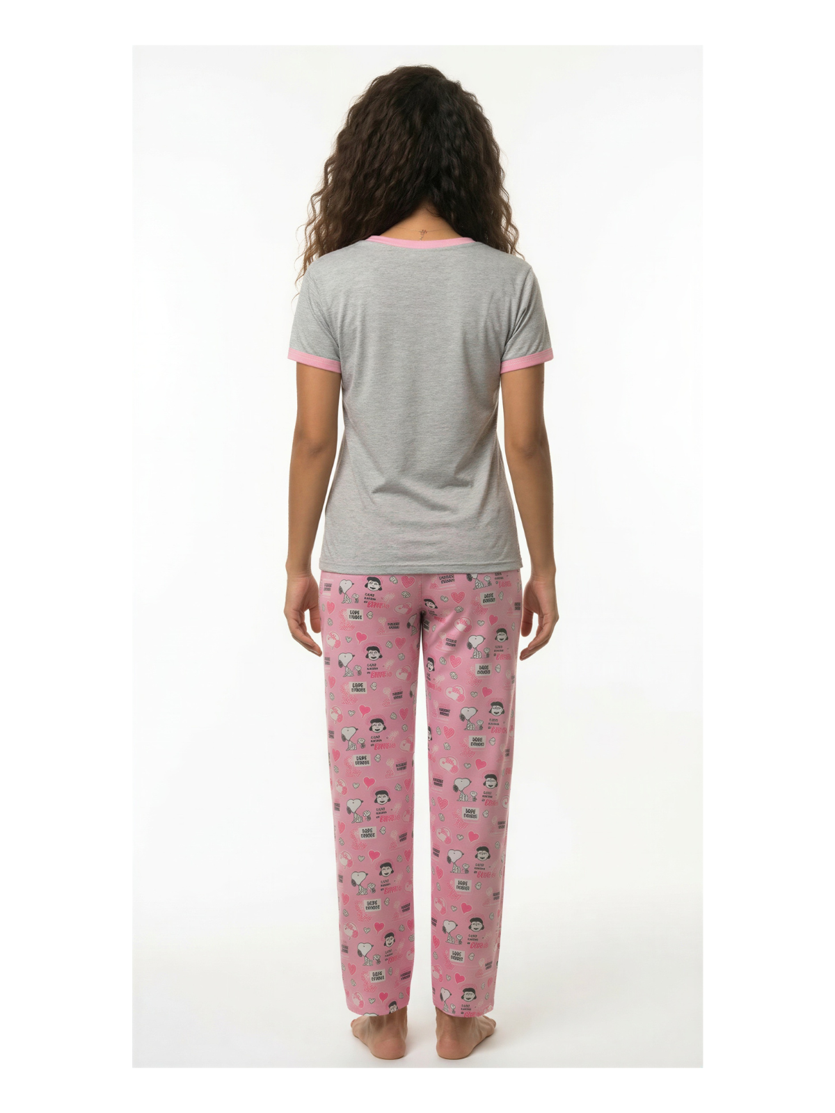 Pijama 3 piezas, pantalón y short gris con camisa manga corta de snoopy