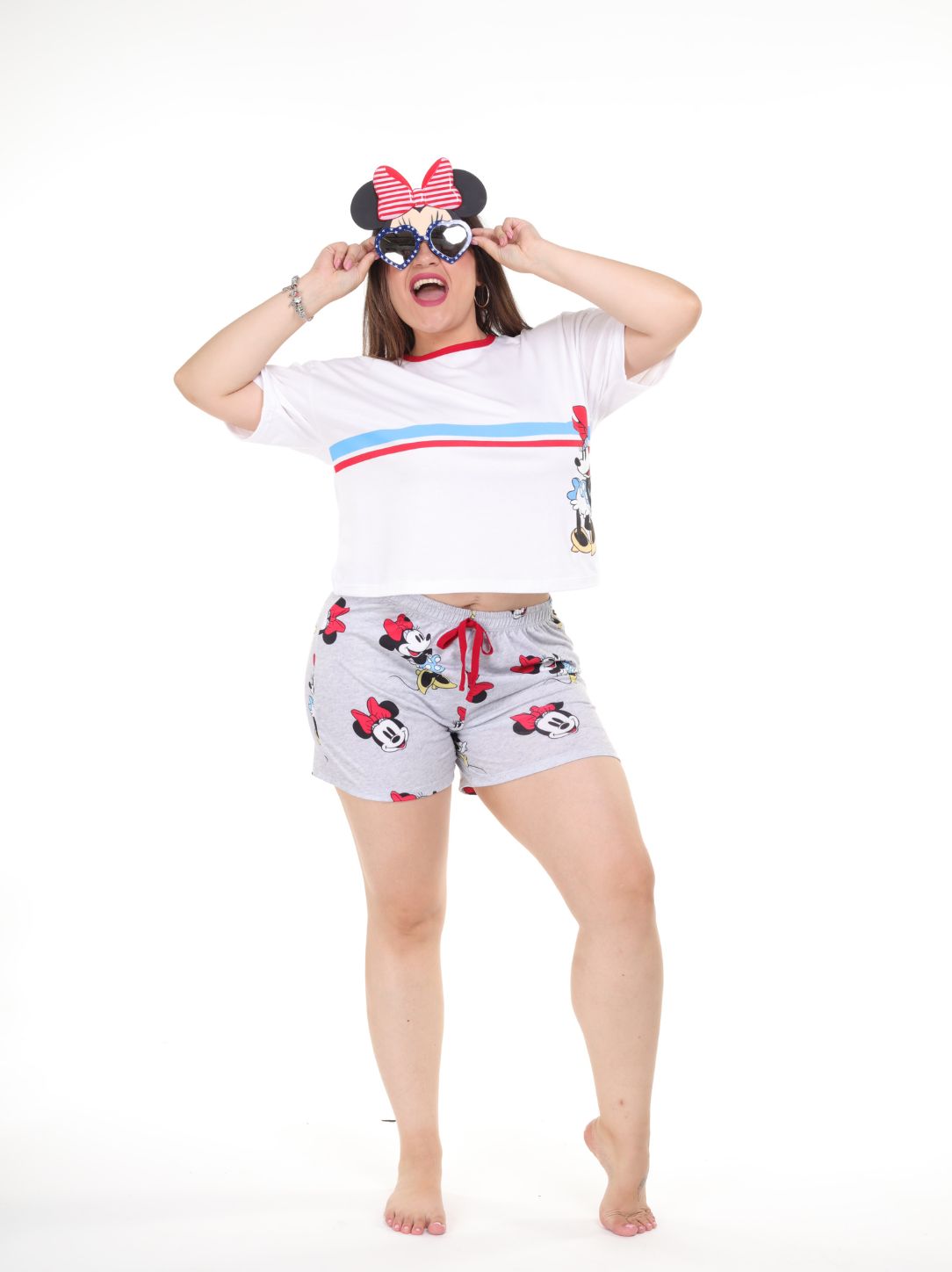 Pijama 3 piezas, pantalón y short gris con camisa manga corta de minnie
