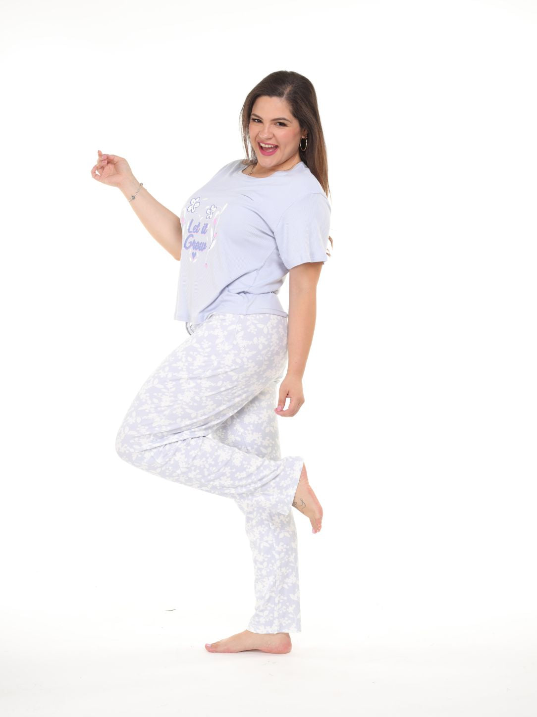 Pijama pantalón flores y camisa manga corta lila