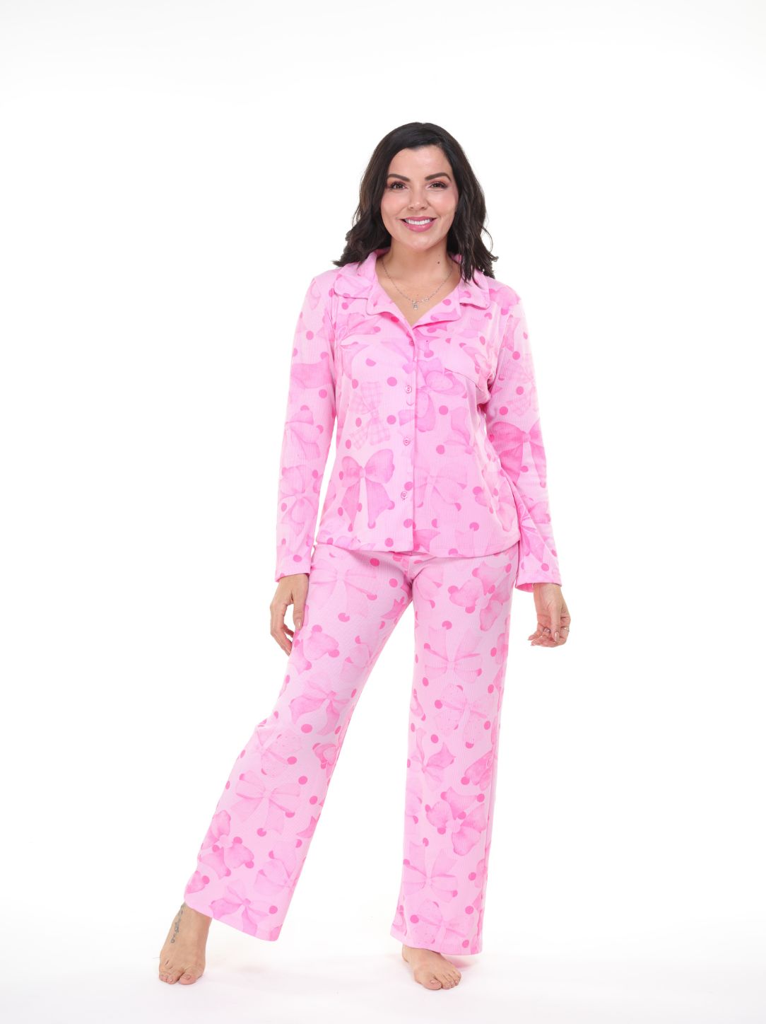 Pijama pantalón y camisa manga larga con botones moños rosa