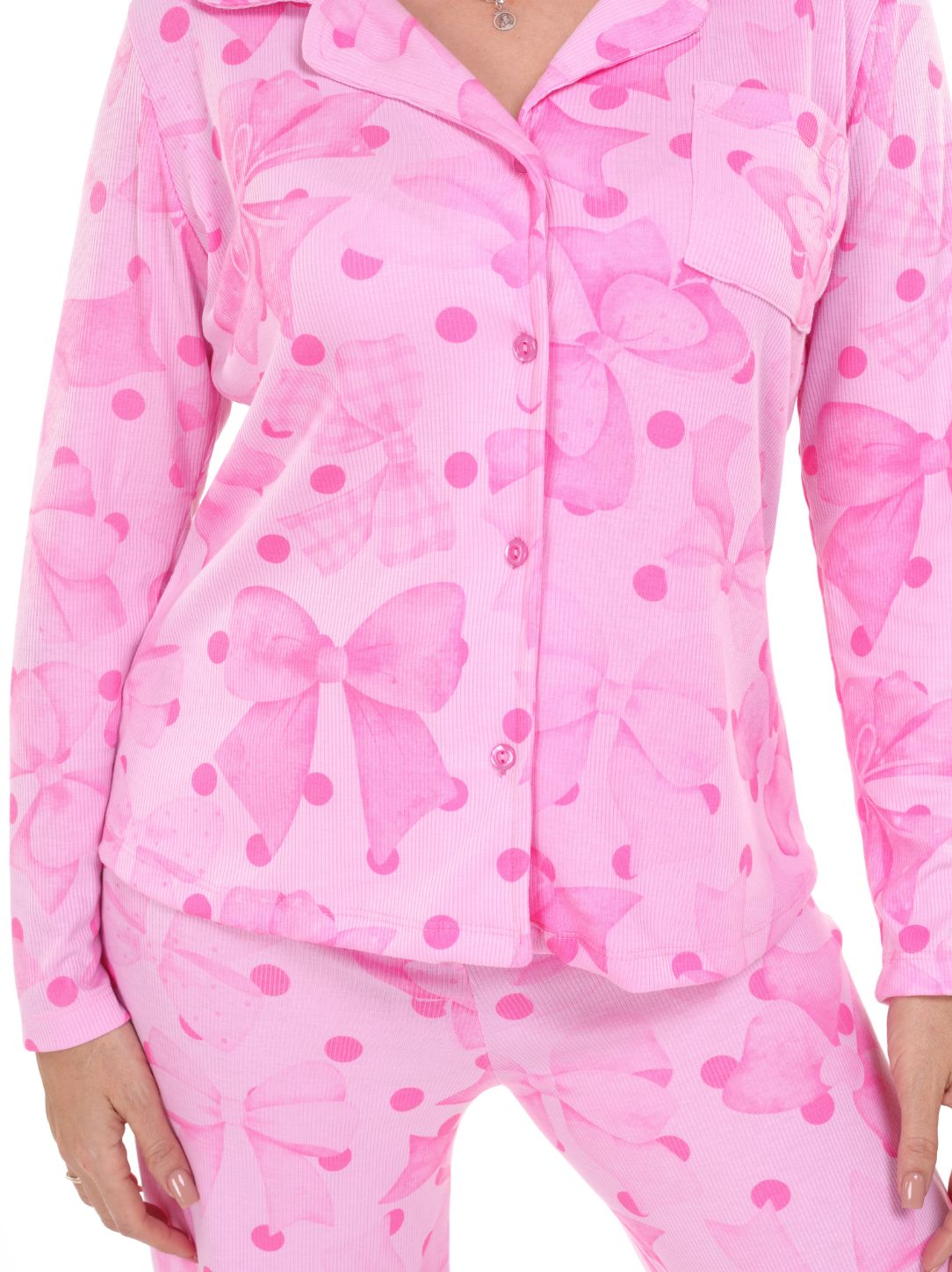 Pijama pantalón y camisa manga larga con botones moños rosa
