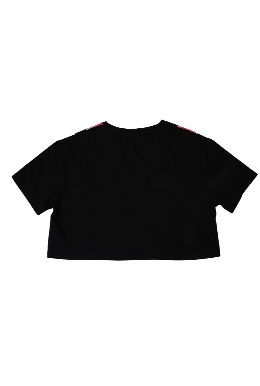 Playera crop con estampado de corazones y brillitos color negro