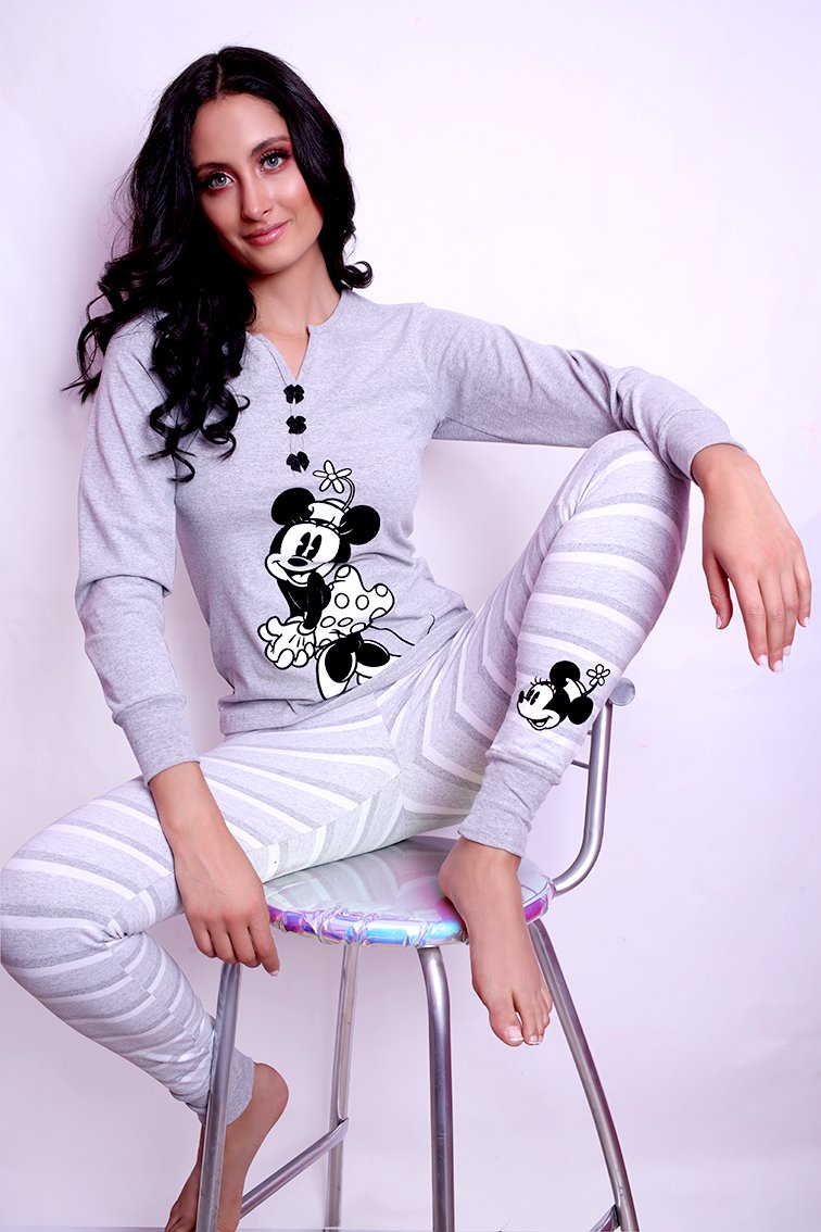Pijama Pantalón con playera manga larga Minnie Mouse.*